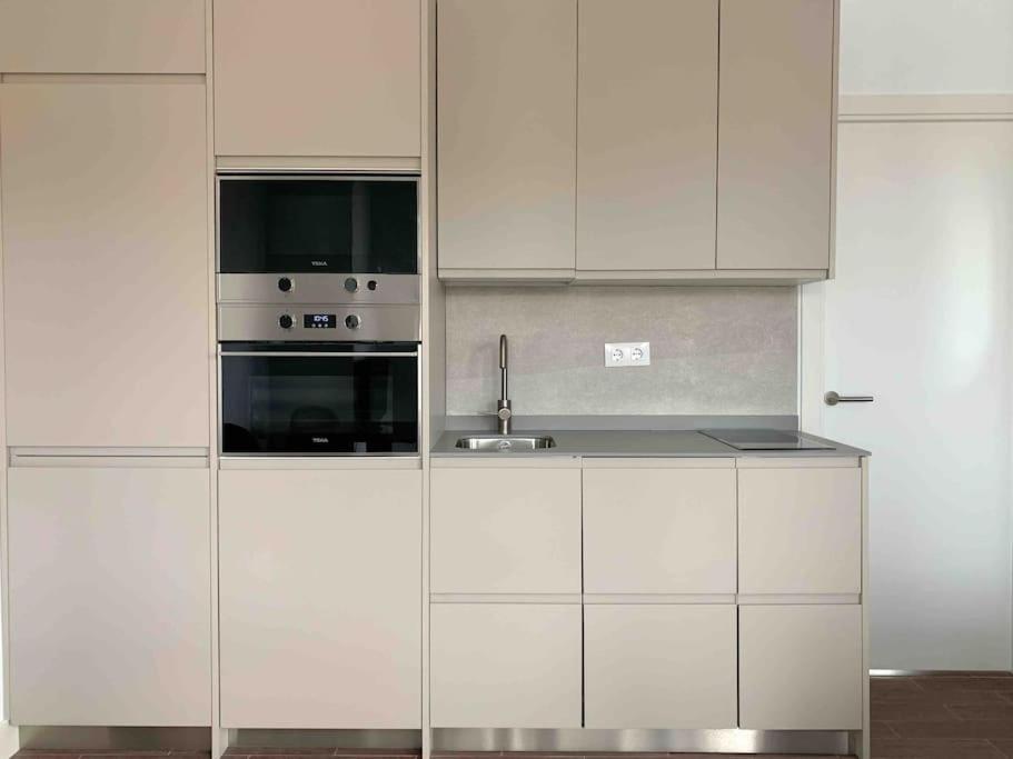 דירות קומיאס Atico Con Esplendida Terraza מראה חיצוני תמונה